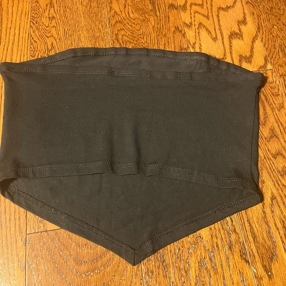 Black Cropped Tube Top - Picture 2 of 2